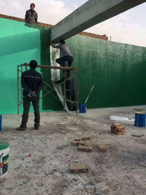 南川针对老旧车间地面普遍存在的起砂、裂缝问题